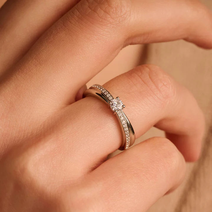 TISENTO CZ SOLITAIRE TWIST BAND RING