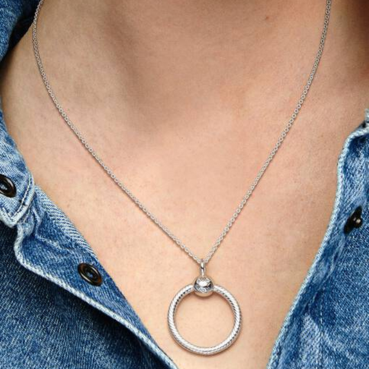 Small O Pendant