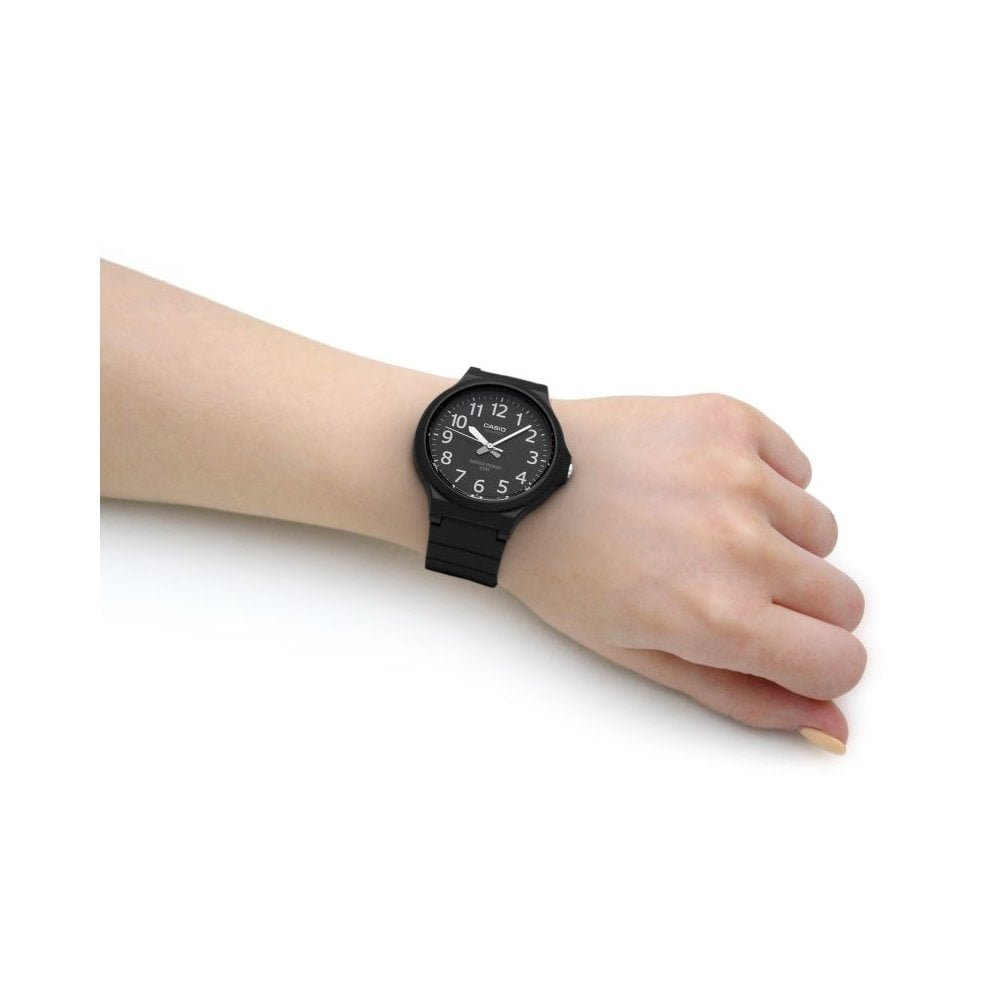 ADULTS PLAIN BLACK ANALOGUE DIAL WATCH WITH BLACK PLASTIC/RESIN STRAP