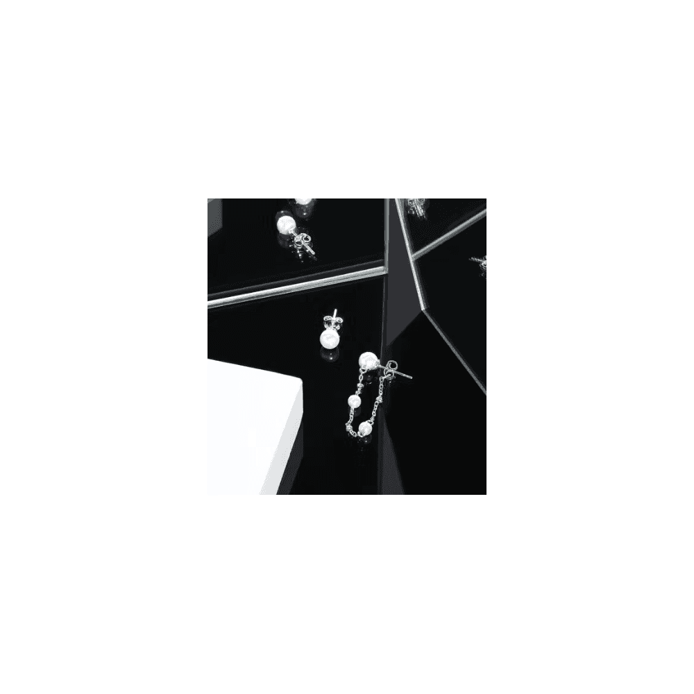 Pearl stud earring with matching pearl drop earring