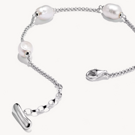 Silver bracelet with freshwater pearls Natural Beauty