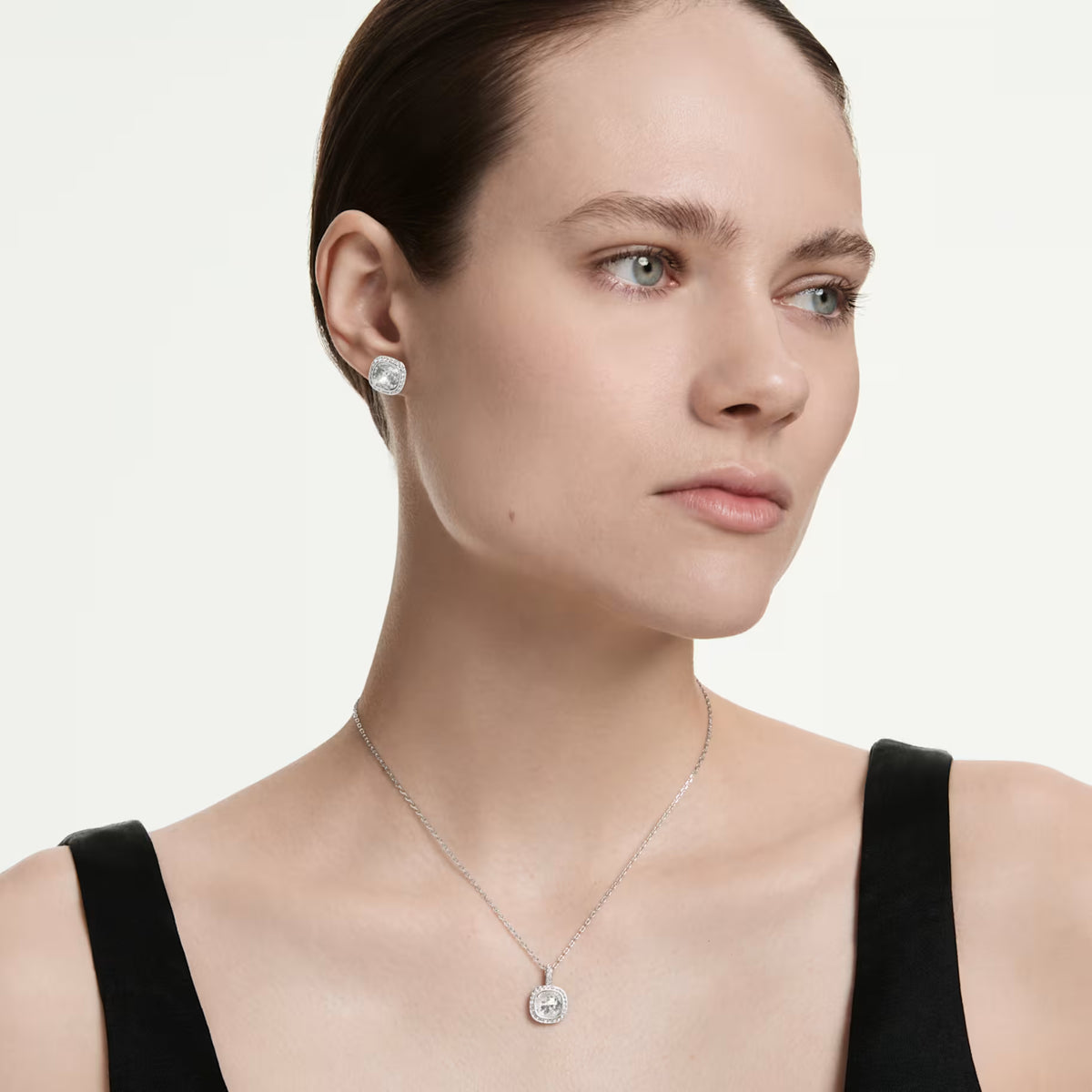 Una Angelic Cushion cut Swarovski Set