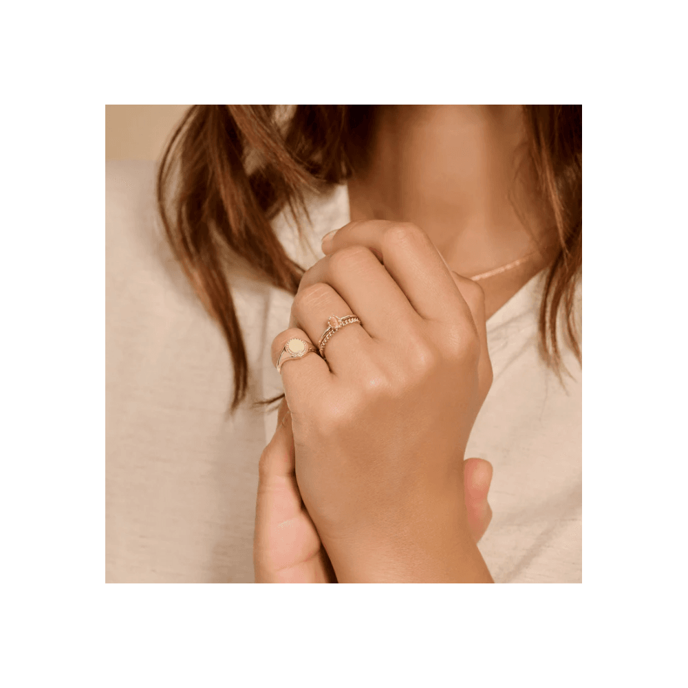 14CT YELLOW GOLD SIGNET RING WITH TWISTED MODIF