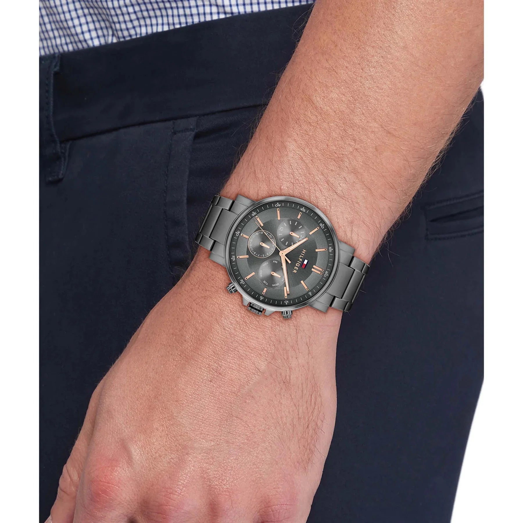 TOMMY HILFIGER CHRONOGRAPH GENTS GUN METAL STAINLESS STEEL WATCH