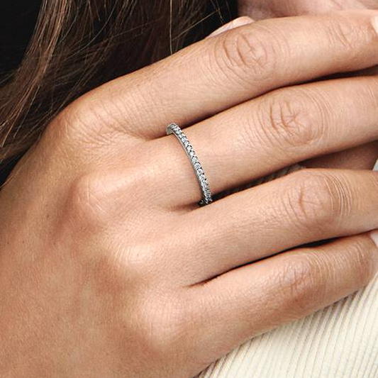 Sparkling Band Ring