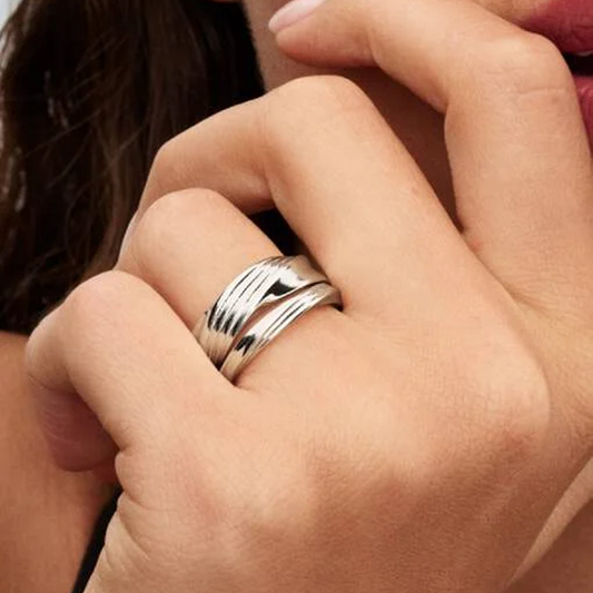 Twisted Double Ring