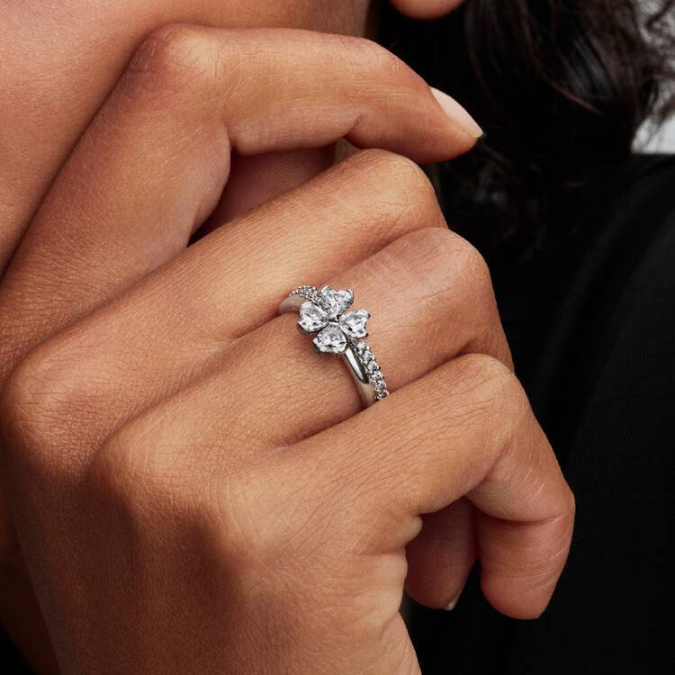 sparkling lucky clover splittable pandora ring