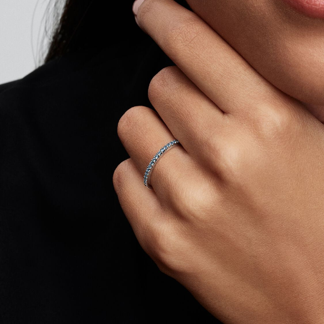 Sparkling Aquamarine Half-Eternity Band Pandora Ring