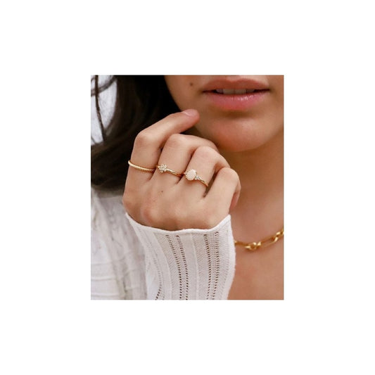 24Kae Oval Stone Baroque Ring
