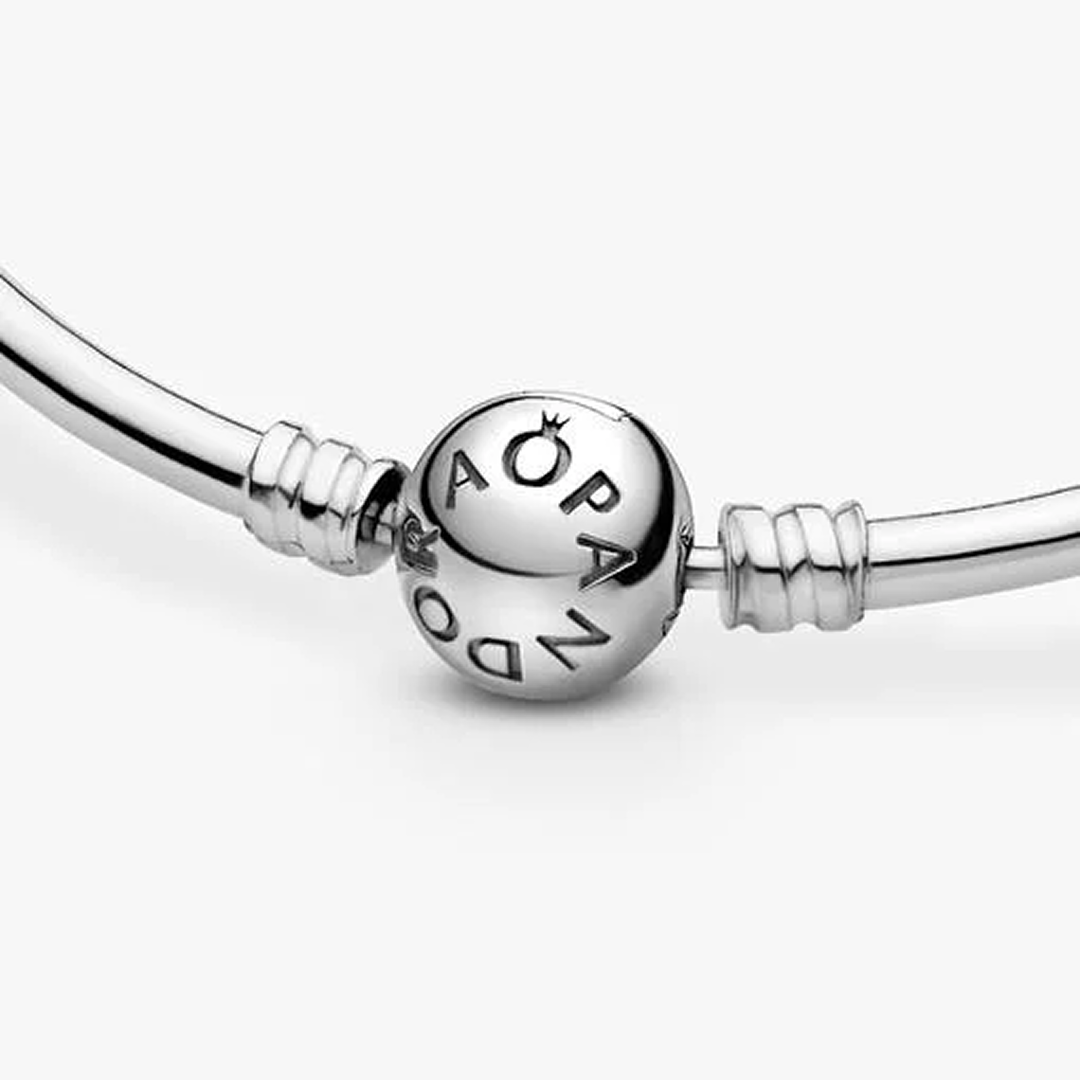 Logo Clasp Bangle