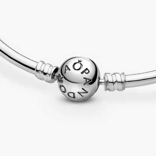 Logo Clasp Bangle