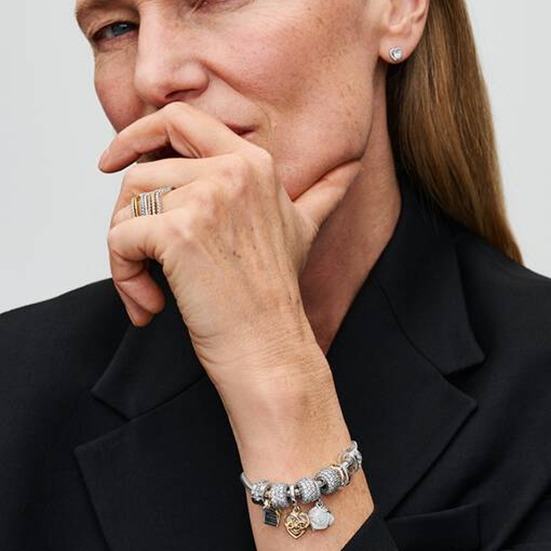 Pandora Moments Heart Clasp Snake Chain Bracelet