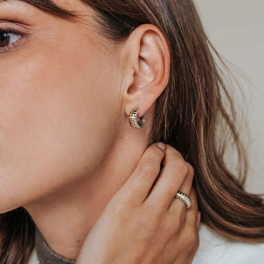 TISENTO TWO TONED HUGGIE HOOP EARRINGS