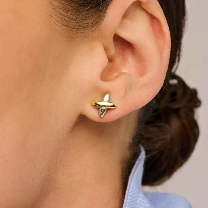 TISENTO TWO-TONED KISS STUD EARRINGS