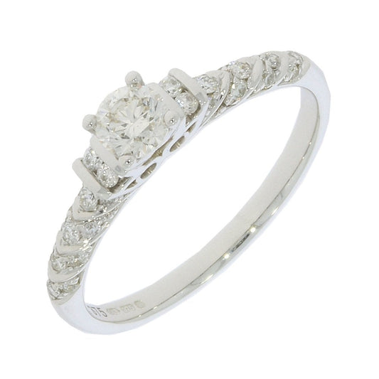 9CT SOLITAIRE DIAMOND WITH 2 DIAMONDS ON EITHER SIDE AND DIAMONDS ON THE BAND