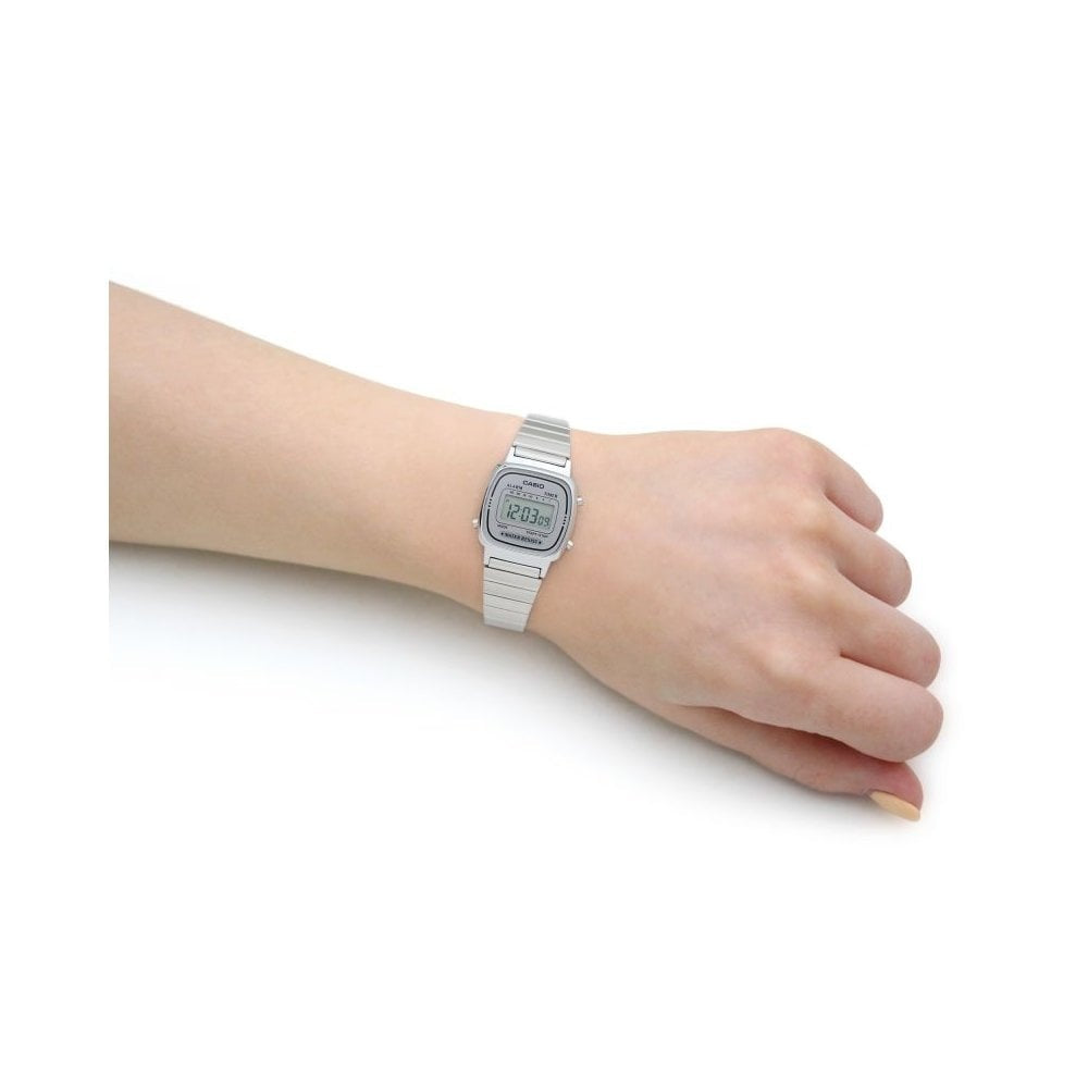 LADIES VINTAGE STAINLESS STEEL DIGITAL BRACELET WATCH