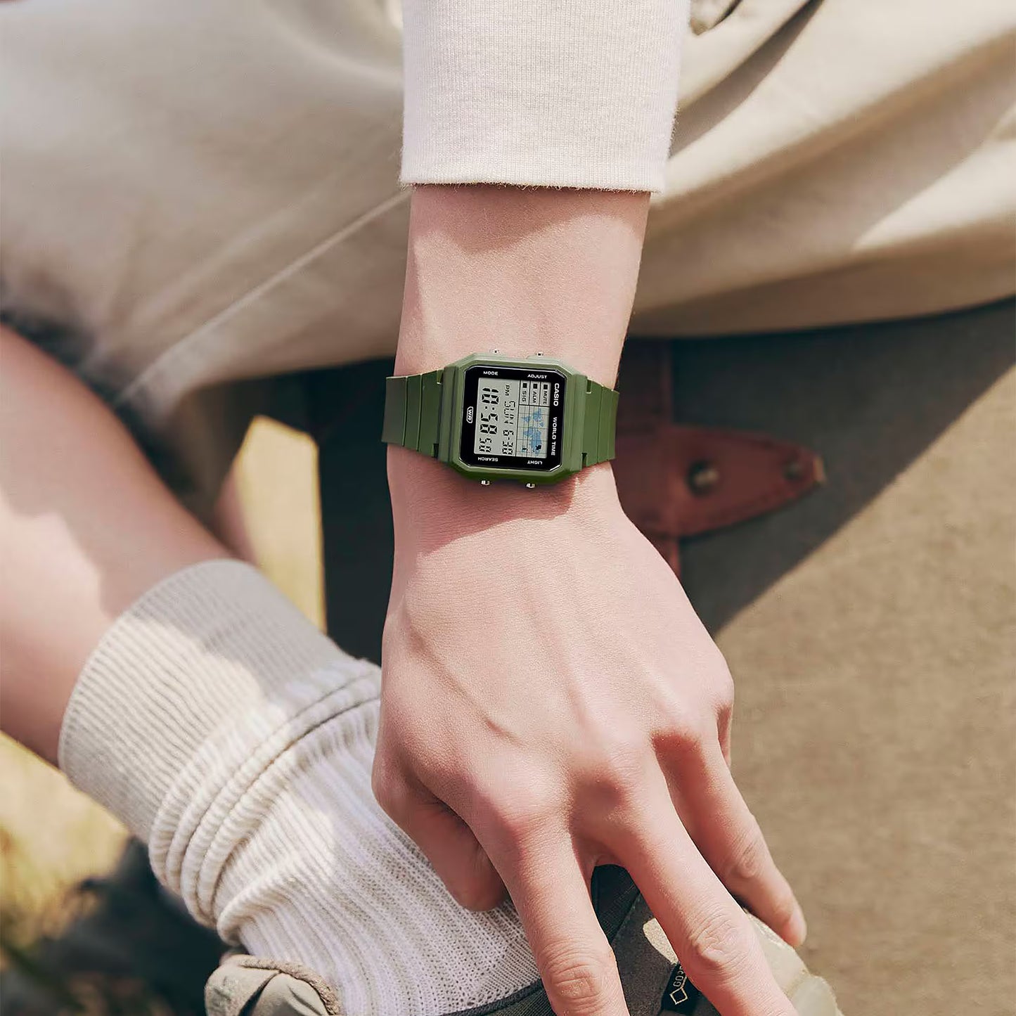 CASIO DIGITIAL WORLD TIME UNISEX GREEN RESIN WATCH