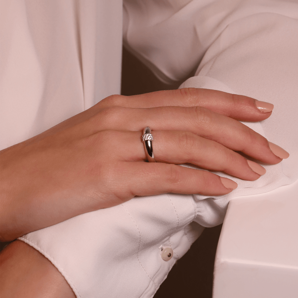 MILANO STERLING SILVER BAND WITH PAVÉ ZIRCONIA DETAIL