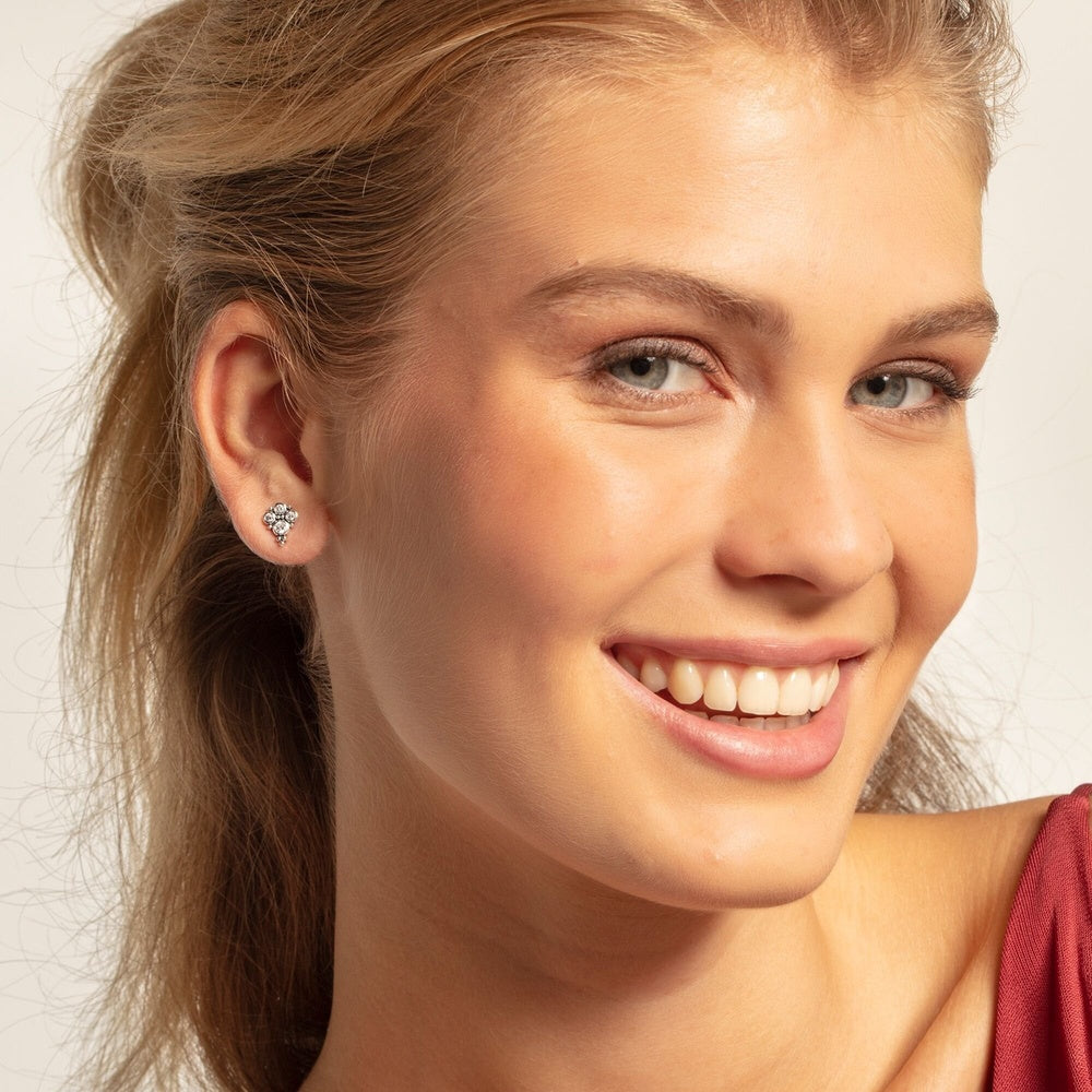 STERLING SILVER ROYALTY STUD EARRINGS WITH CUBIC ZIRCONIAS SET IN A VINTAGE STYLE