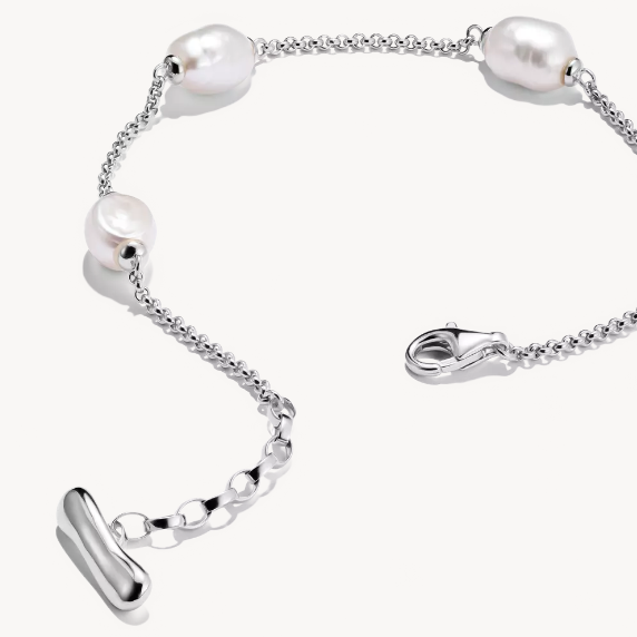 Silver bracelet with freshwater pearls Natural Beauty