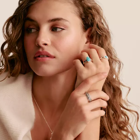 Silver Thomas Sabo Ring with Turquoise Teardrop Stone Elyndra