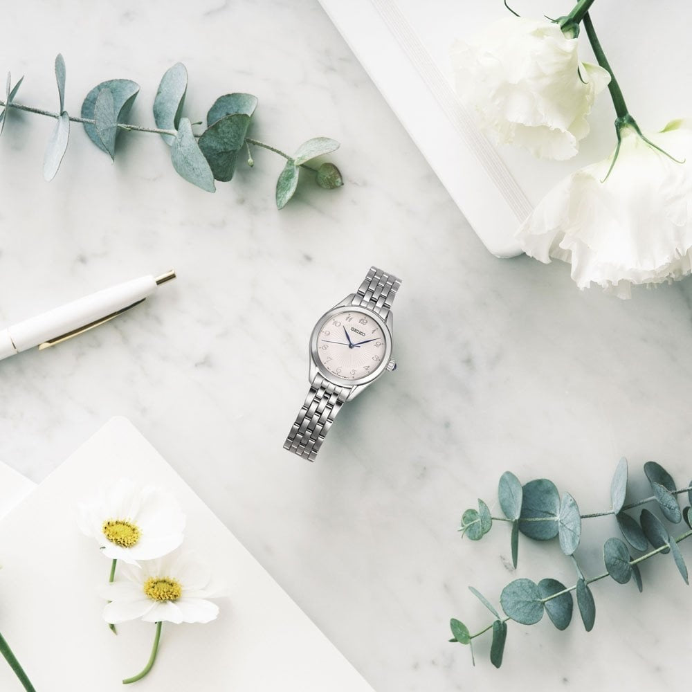Seiko CLASSIC Watch