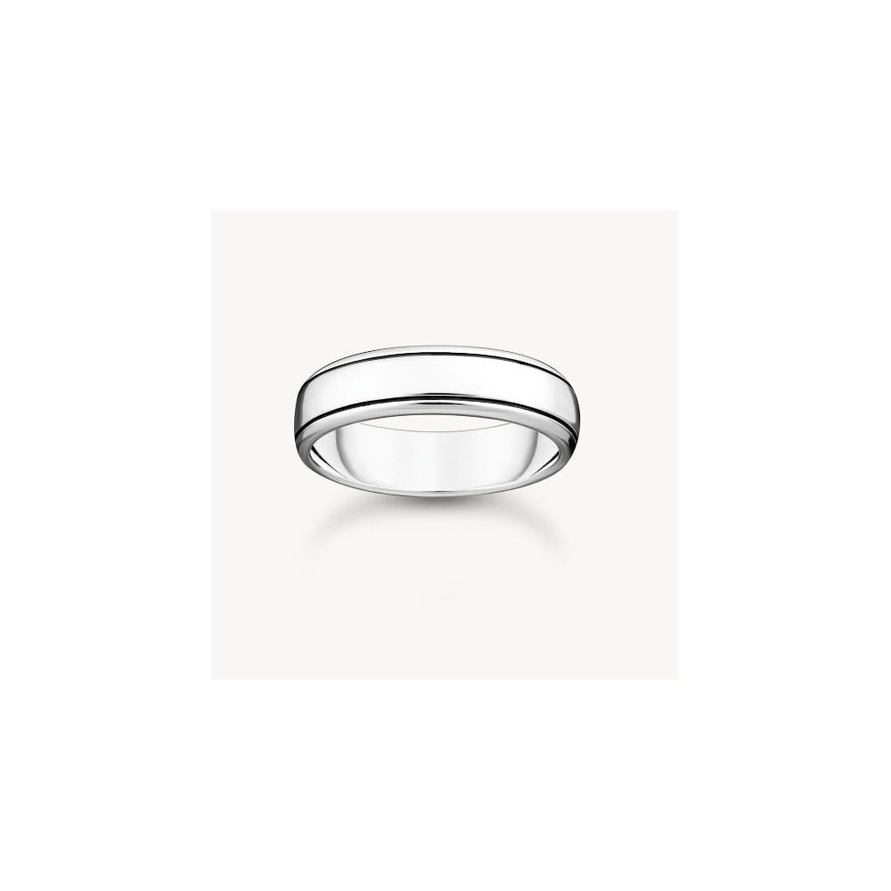 Silver ring with lines size 62