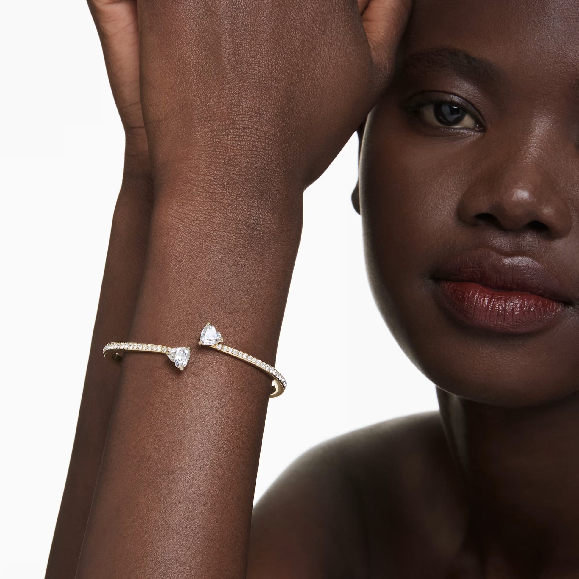 MESMERA ATTRACT HEART GOLD SWAROVSKI BANGLE